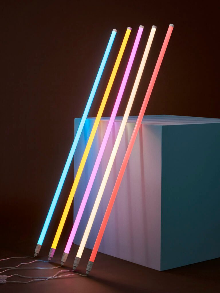 NÉON TUBE LED – HAY