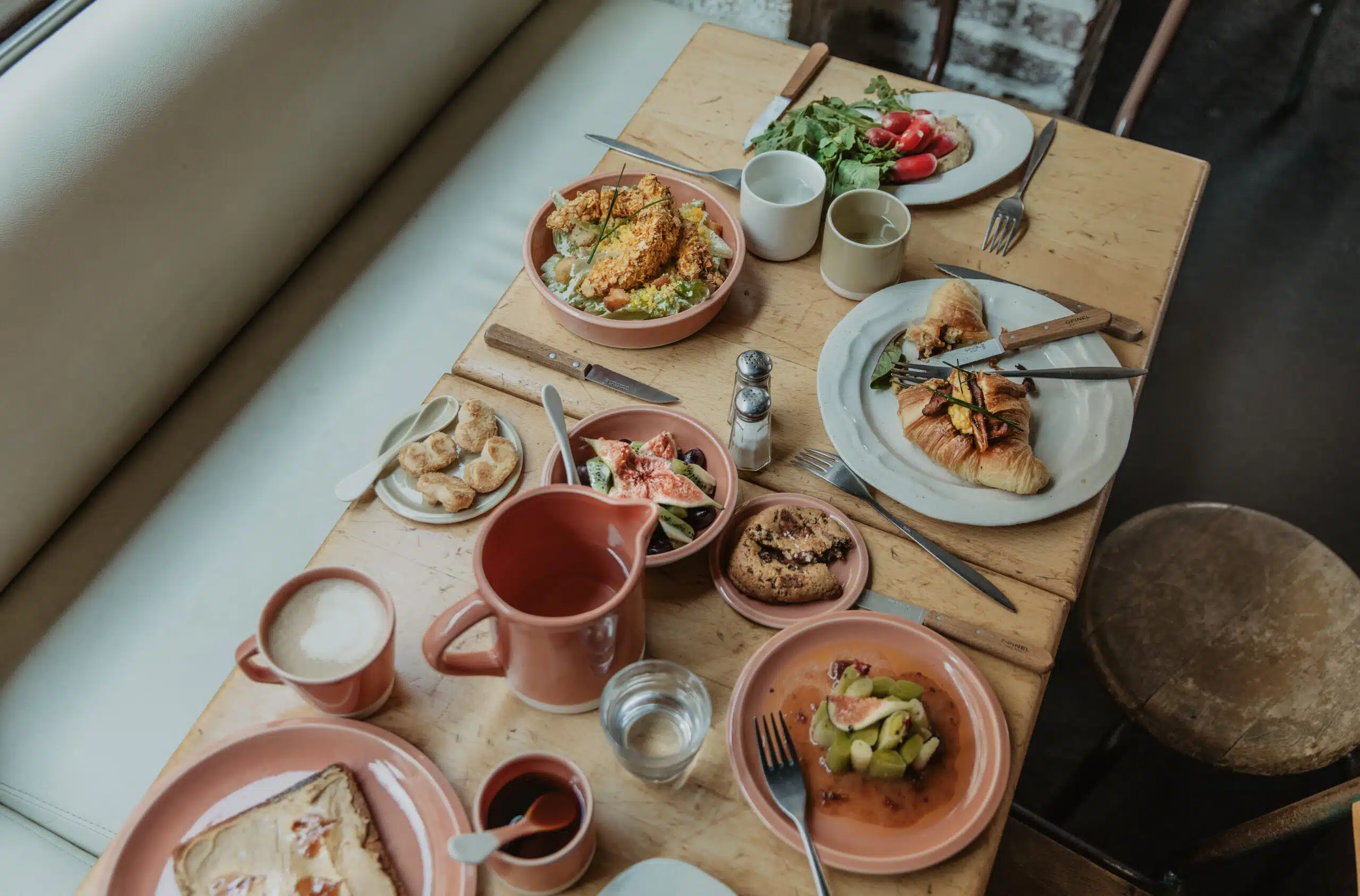 Jars, la céramique artisanale qui réveille les tables chez babeth